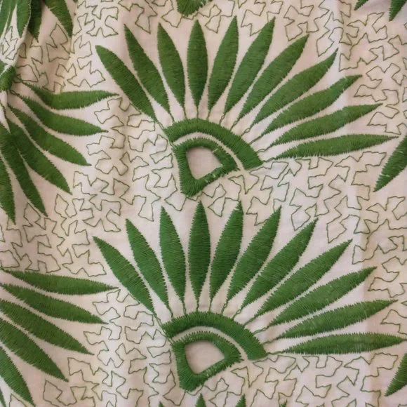 Elie Tahari Embroidered Skirt, Sz 8 - Picture 4 of 5